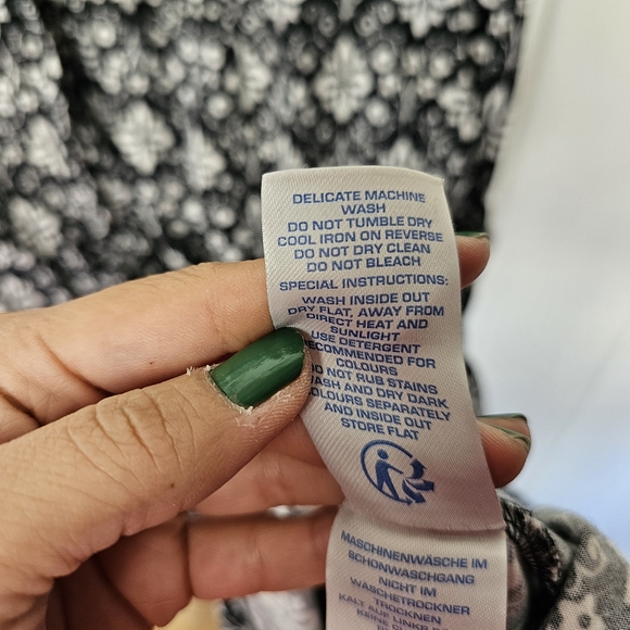 Boden Margot Scoop Neck Cap Sleeve Jersey Black White Print Midi Dress Sz 8L - Picture 9 of 10